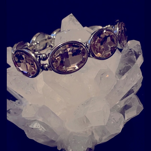 unbranded Jewelry - Women’s Bracelet